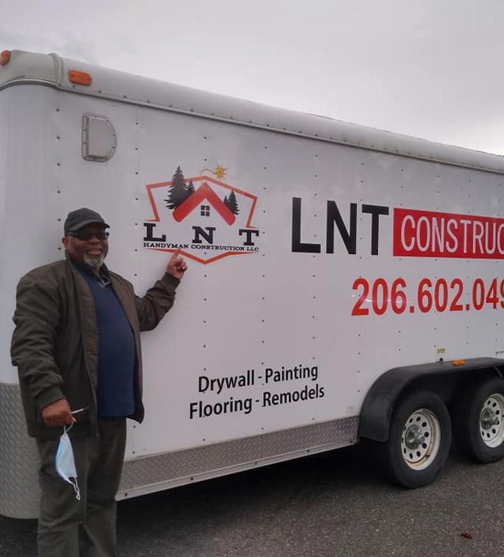 Les and truck